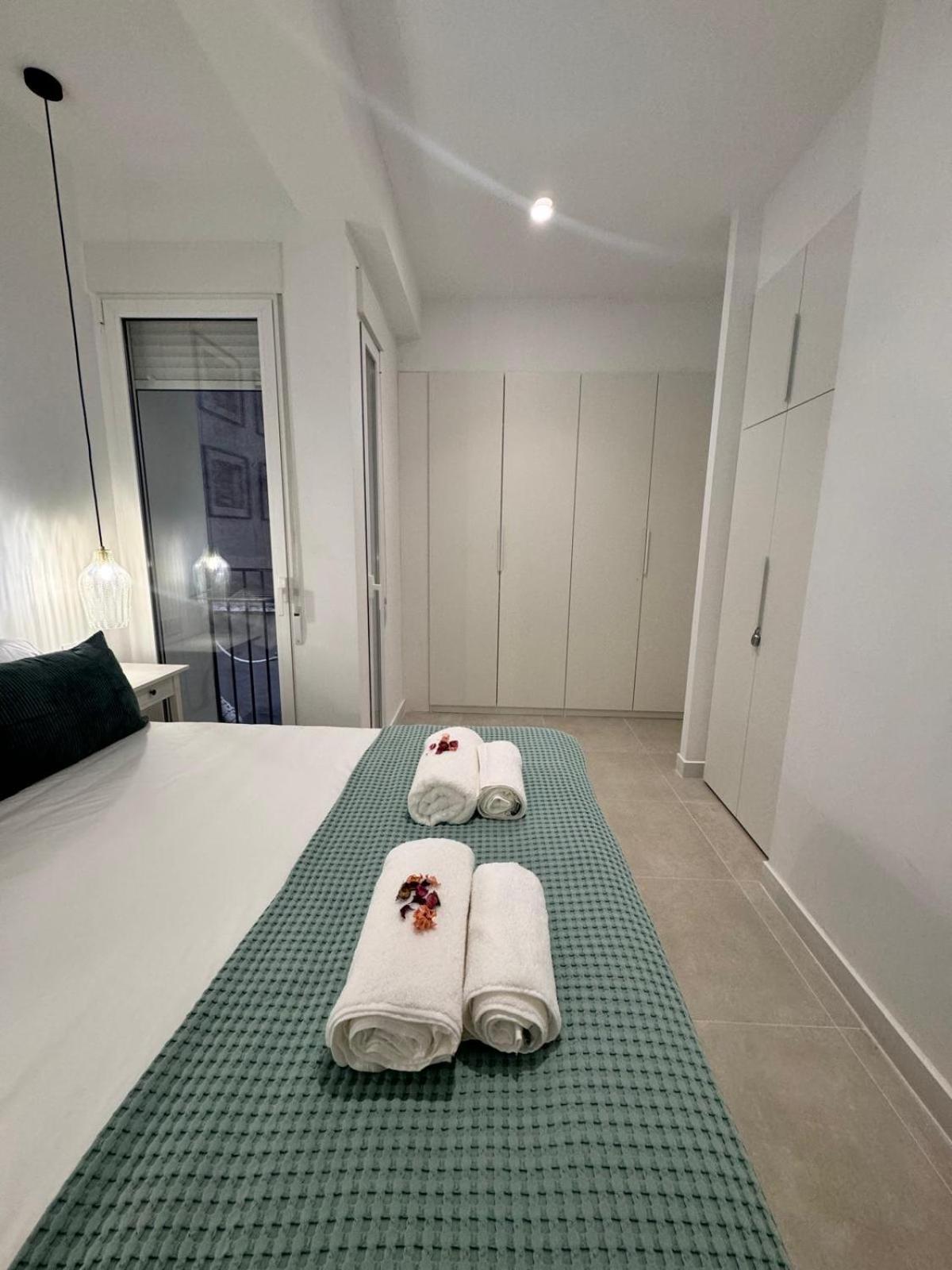 Romantic Apartment In The Heart Of Cabanyal Valencia Exterior photo